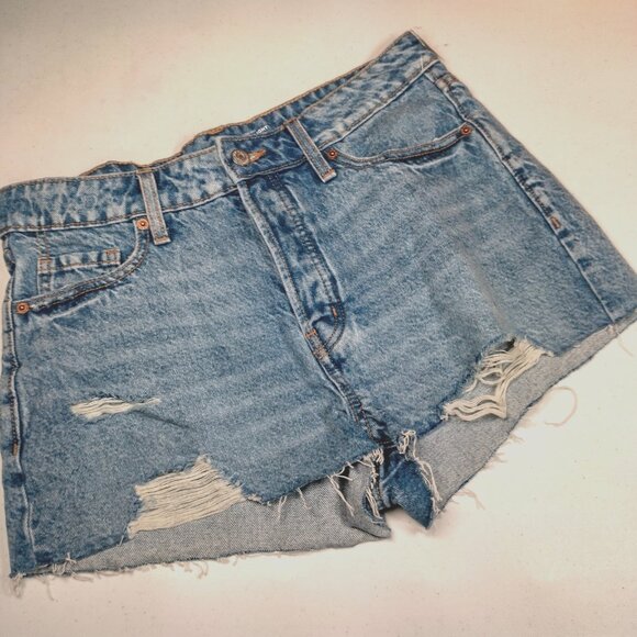 Old Navy Pants - Old Navy Jean Shorts Women 10 OG Straight Light Wash Denim Distressed Button Fly